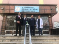 OSMAN ATİLLA ORTAOKULU ÖĞRENCİLERİ BAŞKAN KUMARTAŞLI VE KIBRIS GAZİSİ TAHSİN KOÇ