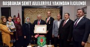 BAŞKANIMIZ KUMARTAŞLI BAŞBAKAN YILDIRIM'A TEŞEKKÜR PLAKETİ TAKDİM ETTİ.