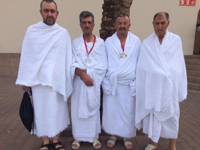 HACCA GİDEN ŞEHİT AİLELERİMİZ VE GAZİLERİMİZDEN SELAM VAR                  