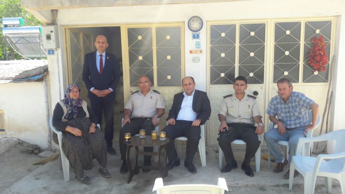 GARNİZON KOMUTANIMIZ TUĞGENERAL ÖZDEMİR ŞAN ŞEHİT AİLELERİMİZİ VE GAZİLERİMİZİ YALNIZ BIRAKMIYOR.                  