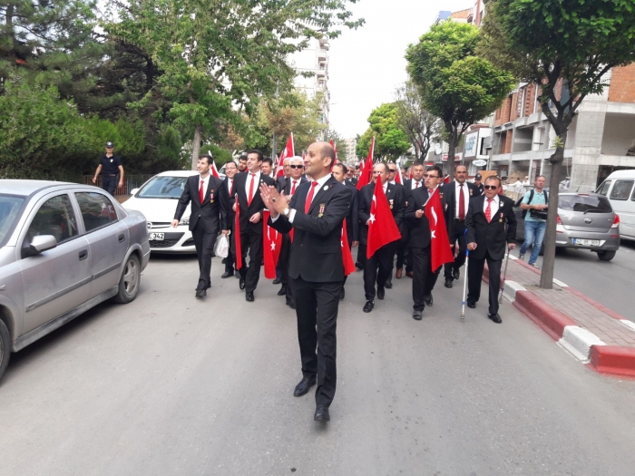 19 EYLÜL GAZİLER GÜNÜ ETKİNLİKLERİ ‘GAZİLERİMİZE SAYGI’ YÜRÜYÜŞÜYLE DEVAM ETTİ.                  