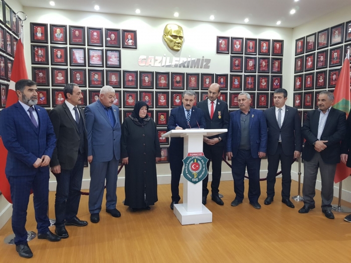 BÜYÜK BİRLİK PARTİSİ GENEL BAŞKANI MUSTAFA DESTİCİ DERNEĞİMİZİ ZİYARET ETTİ                  