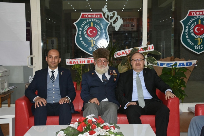 VALİMİZ MUSTAFA TUTULMAZ'DAN DERNEĞİMİZE ZİYARET                  