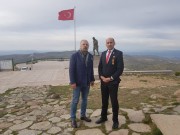 BORDO BERELİ KOMUTAN METE YARAR VE BAŞKAN KUMARTAŞLI KOCATEPE’YE ÇIKTI