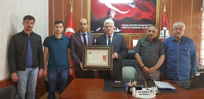 MAREŞAL FEVZİ ÇAKMAK ORTAOKULU ÖĞRENCİLERİNDEN DERNEĞİMİZE ANLAMLI BAĞIŞ                  