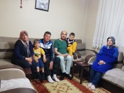 KUMARTAŞLI AİLESİNDEN ŞEHİT AİLESİNE ZİYARET