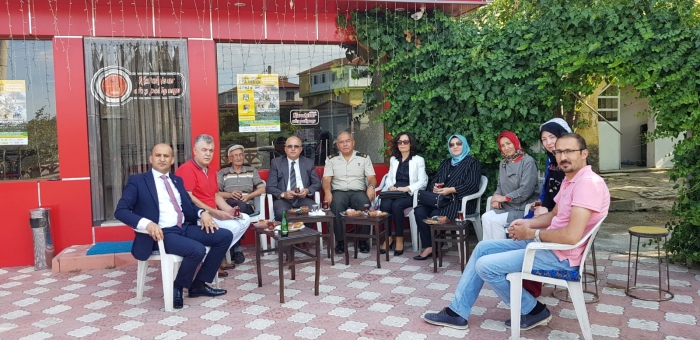 GARNİZON KOMUTANIMIZ VE BELEDİYE BAŞKANIMIZDAN BAŞKAN KUMARTAŞLI’NIN BABASI’NA BAYRAM ZİYARETİ                  