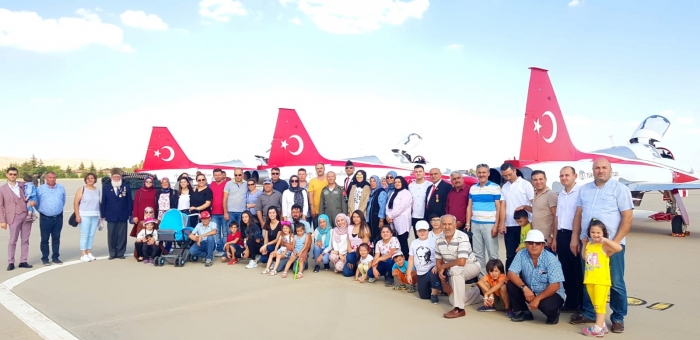 TÜRK YILDIZLARI AFYONDA ŞEHİT AİLELERİMİZ İLE BULUŞTU.                  