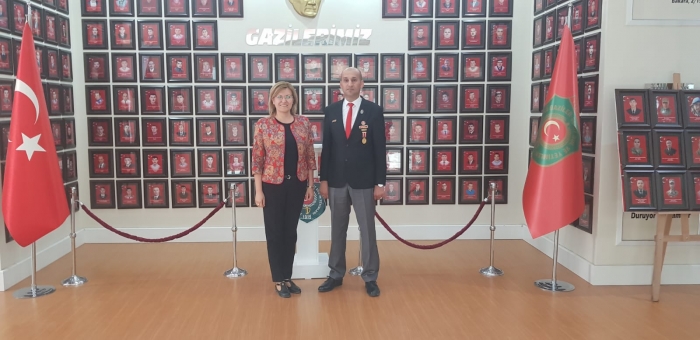 HALK SAĞLIĞI HİZMETLERİ BAŞKANI DR. DENİZ FIRAT'TAN ŞEHİT AİLELERİ VE GAZİLERE ANLAMLI ZİYARET                  