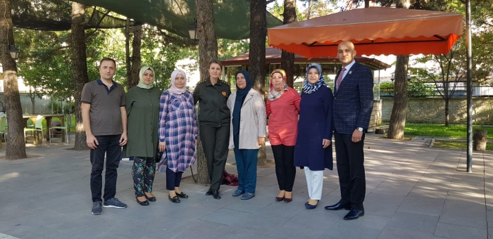 BAŞKAN KUMARTAŞLI VE DERNEĞİN KADIN KOLLARINDAN AYŞE KOMUTANIMIZ’A HAYIRLI OLSUN ZİYARETİ.                  