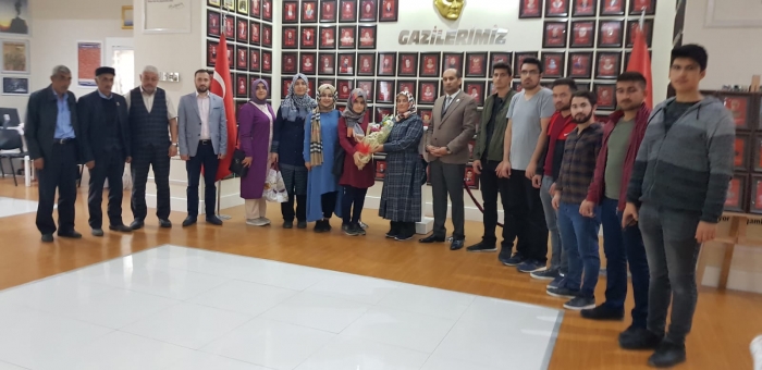 ÜNİAK YÖNETİM KURULUN’DAN DERNEĞİMİZE ZİYARET.                  