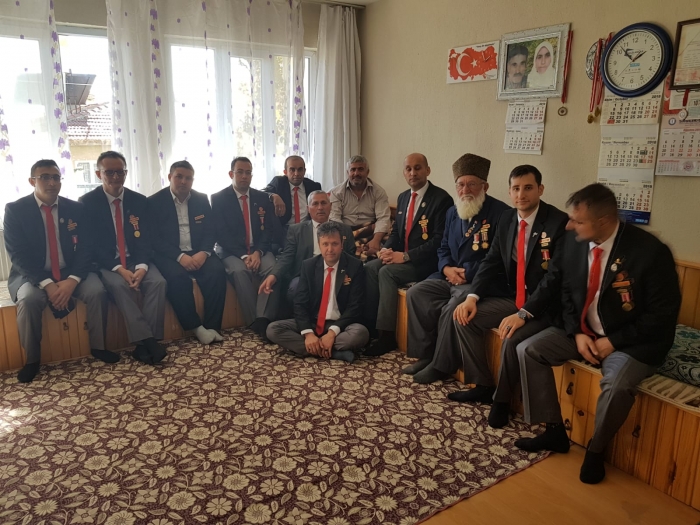 GAZİLERDEN KAZA YAPAN GAZİ TUNCAY ESENLİK’E ZİYARET                  