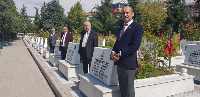 AFYONKARAHİSARLI ŞEHİT YAKINLARI VE GAZİLERDEN CEBECİ ASKERİ ŞEHİTLİĞİ'NE ZİYARET                  