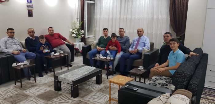 BAŞKAN KUMARTAŞLI VE GAZİLER TEK YUMRUK                  