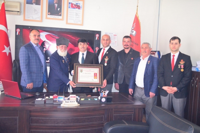 AFYONKARAHİSAR KAMİL MİRAS ANADOLU LİSESİ MÜDÜRÜNE ZİYARET.                   