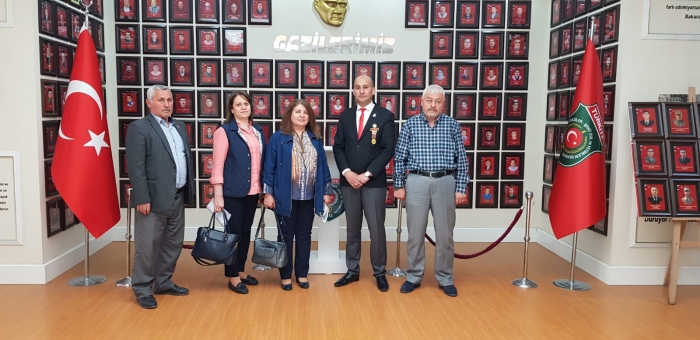 İBRAHİM EVREN MESLEK LİSESİ ÖĞRETMENLERİNDEN DERNEĞİMİZE BAŞSAĞLIĞI ZİYARETİ                  