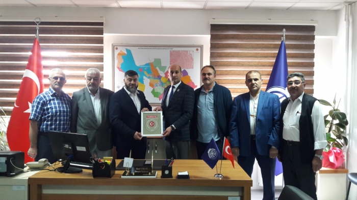 MUHTAR DEVLET VE MİLLET ARASINDA BİR KÖPRÜDÜR                  