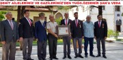 İKMAL VE GARNİZON KOMUTANI TUĞG. ÖZDEMİR ŞAN’A ŞEHİT AİLELERİ VE GAZİLERDEN VEDA